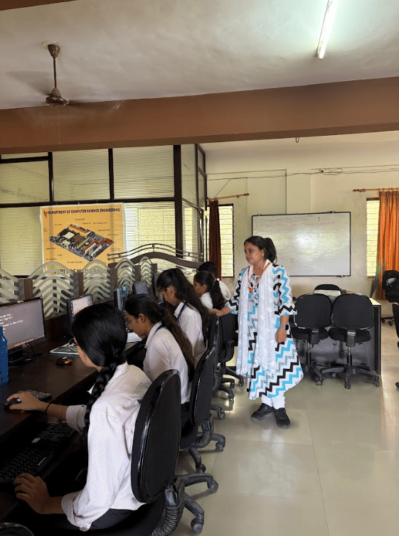 Vidhyapeeth Institute of Science and Technology Bhopal Labs photo 7